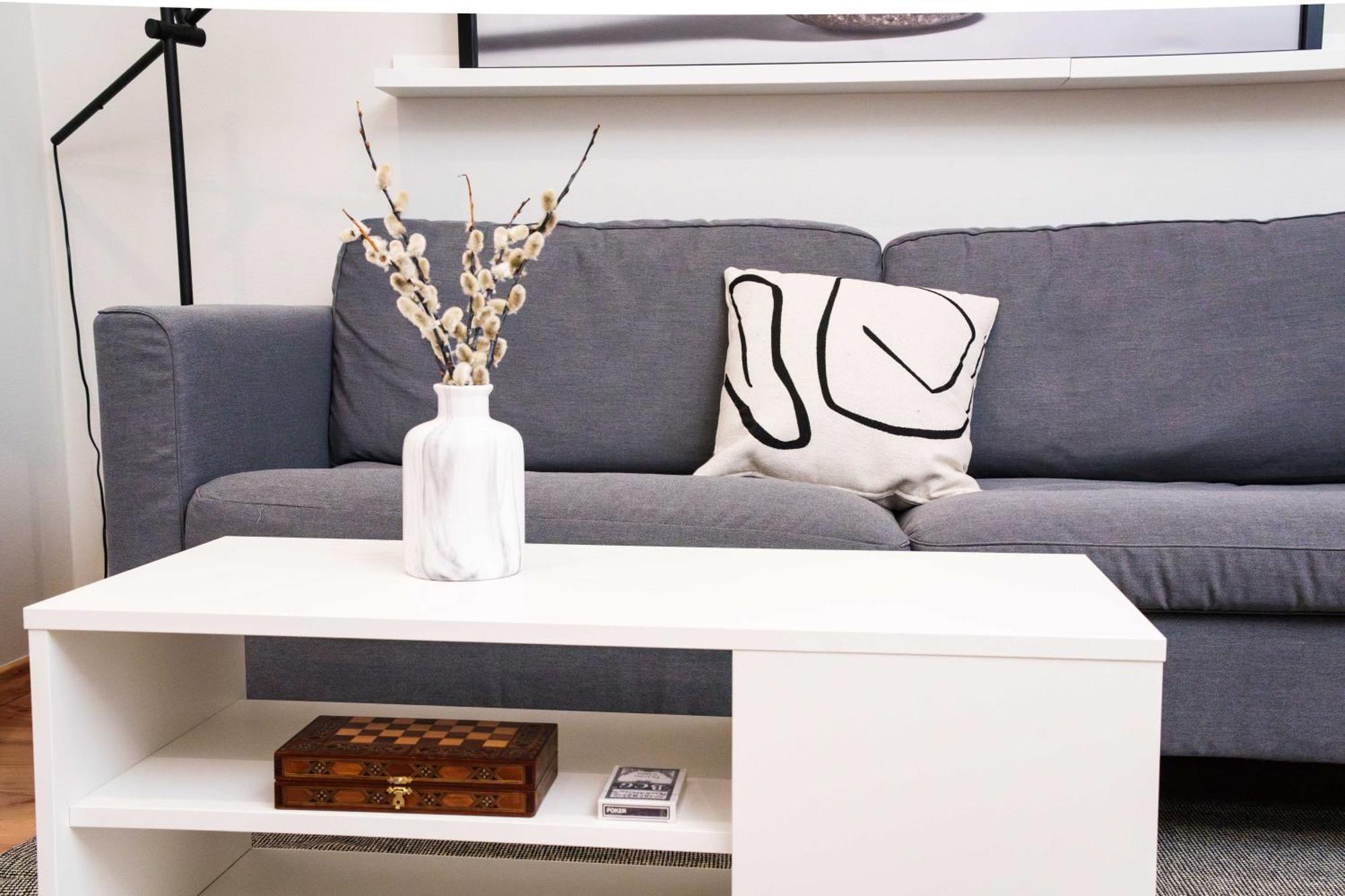 Stylish And Cozy In Center